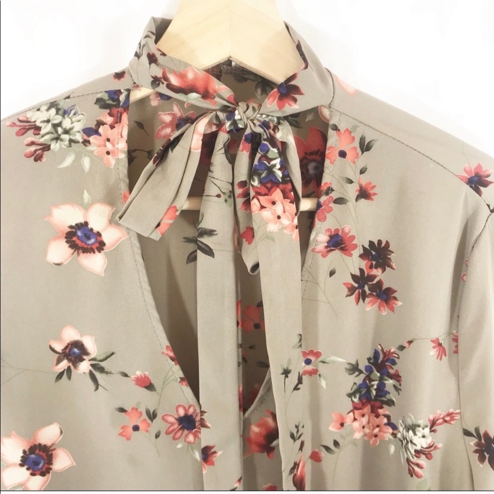 Women’s khaki blouse